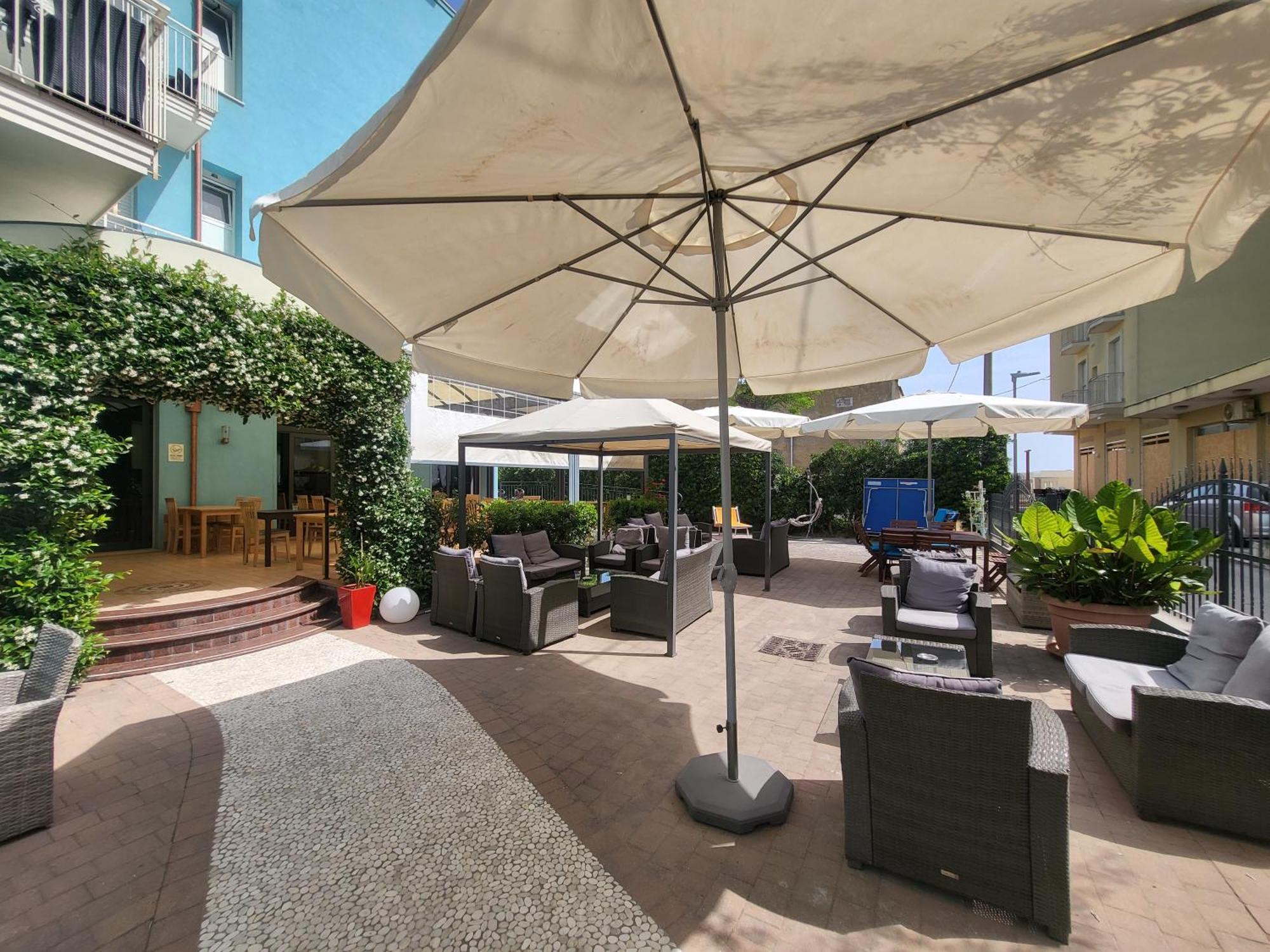 Art Hotel La Perla Bellaria-Igea Marina Eksteriør billede